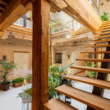 Dobo Azacanes Hotel 2*