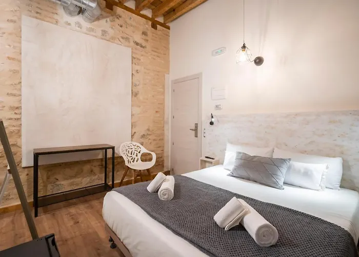 Dobo Azacanes Hotel 2*