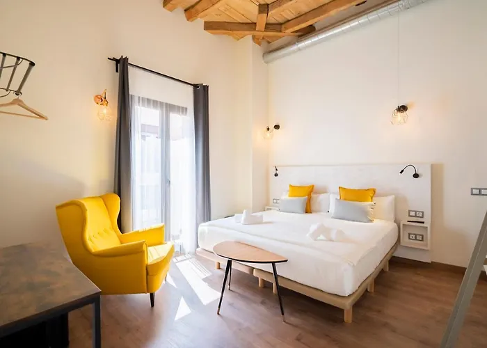 Dobo Azacanes Hotel 2*